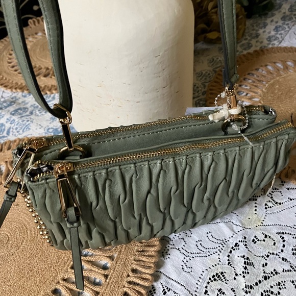 Cute, Jessica Simpson, mod, green shoulder handbag purse - Picture 4 of 6